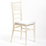 Chiavari stolička